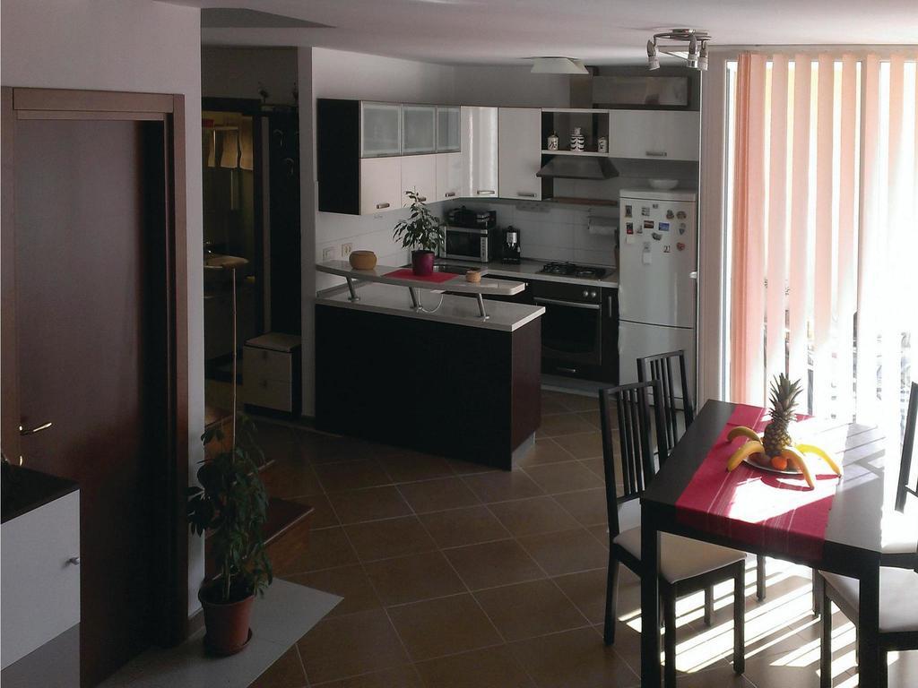 Apartment Romantika-1 By Interhome Ровин Екстериор снимка